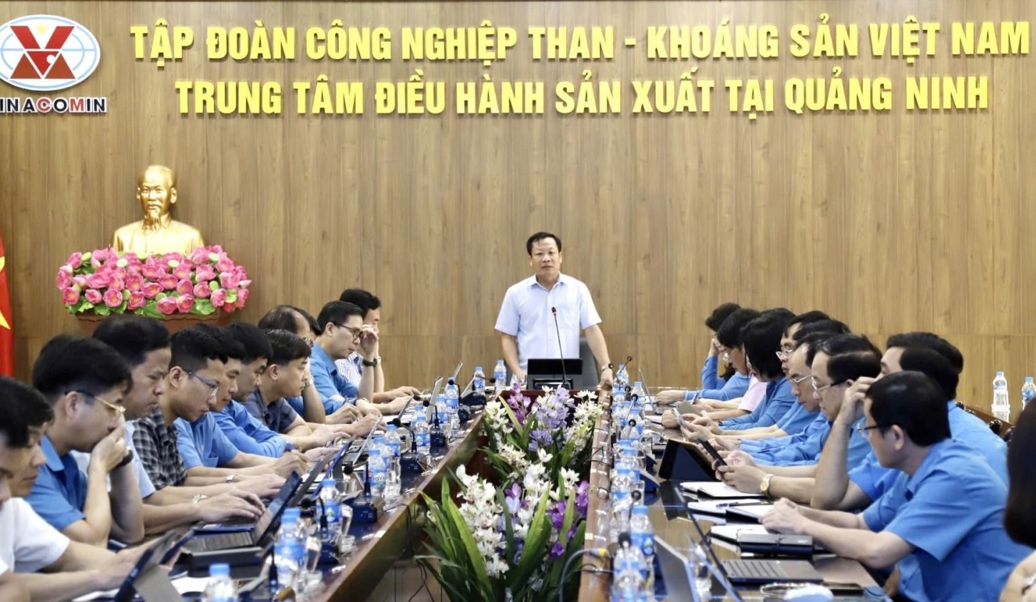 Nâng cao vai trò của tổ chức Công đoàn trong công tác đảm bảo ATVSLĐ Công đoàn TKV