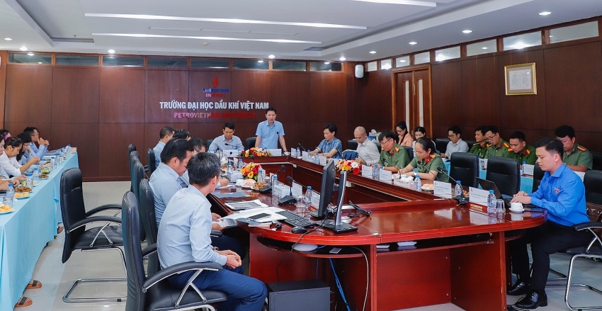 Tọa đàm về nhiệm vụ giáo dục chính trị, công tác sinh viên và bảo đảm an ninh Đoàn khảo sát Bộ GD&ĐT tổ chức tọa đàm giáo dục chính trị, công tác học sinh, sinh viên tại PVU