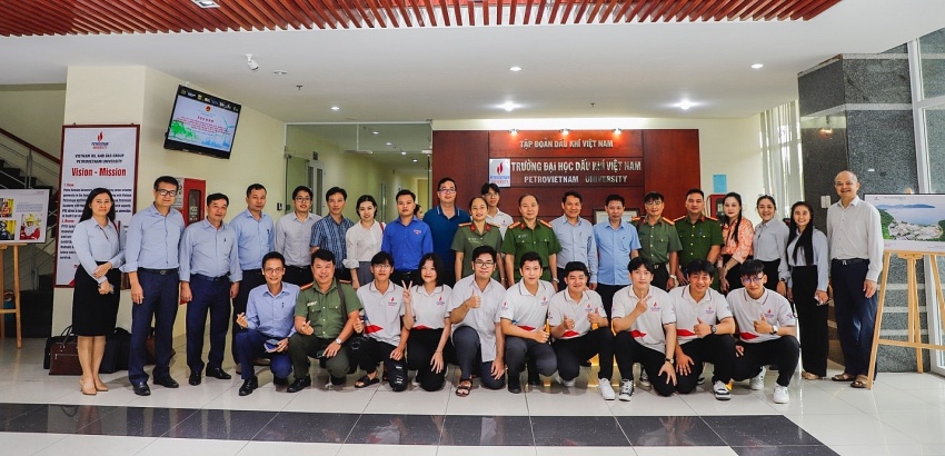 Tọa đàm về nhiệm vụ giáo dục chính trị, công tác sinh viên và bảo đảm an ninh Đoàn khảo sát Bộ GD&ĐT tổ chức tọa đàm giáo dục chính trị, công tác học sinh, sinh viên tại PVU