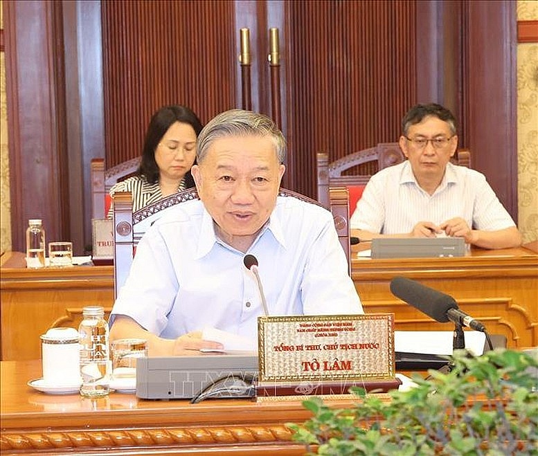 Tổng Bí thư, Chủ tịch nước Tô Lâm chủ trì họp Bộ Chính trị chỉ đạo việc khắc phục hậu quả bão số 3 Tổng Bí thư, Chủ tịch nước Tô Lâm chủ trì họp Bộ Chính trị chỉ đạo việc khắc phục hậu quả bão số 3