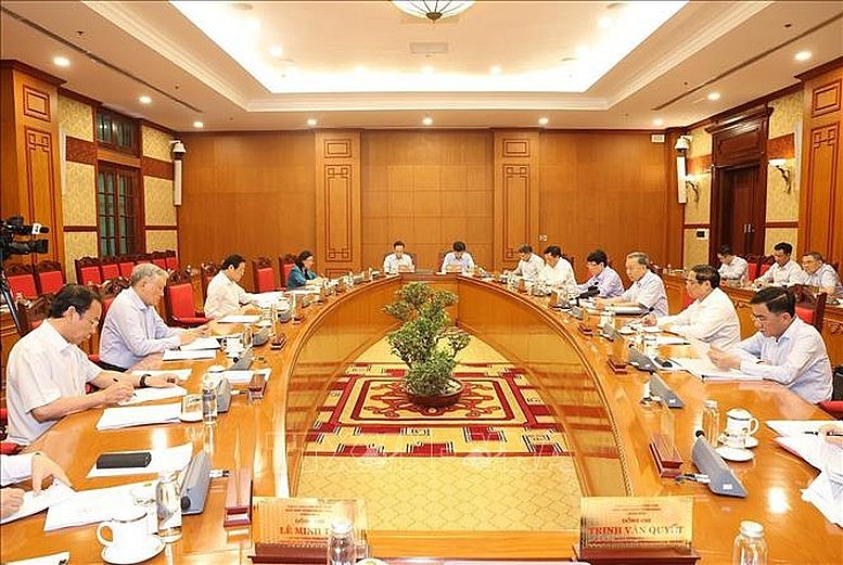 Tổng Bí thư, Chủ tịch nước Tô Lâm chủ trì họp Bộ Chính trị chỉ đạo việc khắc phục hậu quả bão số 3 Tổng Bí thư, Chủ tịch nước Tô Lâm chủ trì họp Bộ Chính trị chỉ đạo việc khắc phục hậu quả bão số 3