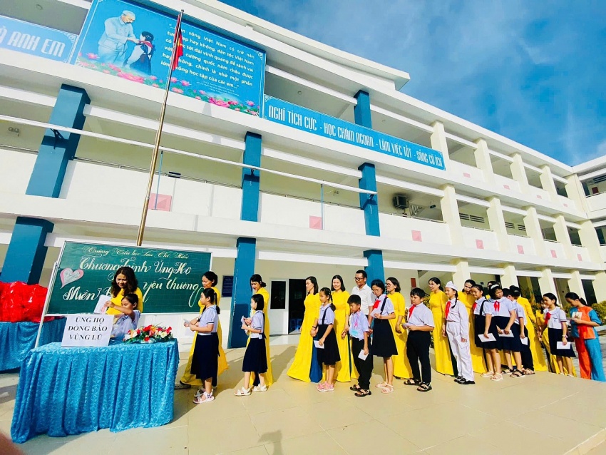 Thành phố Vũng Tàu phát động ủng hộ đồng bào miền Bắc bị ảnh hưởng bão số 3 Thành phố Vũng Tàu phát động ủng hộ đồng bào miền Bắc bị ảnh hưởng bởi bão số 3