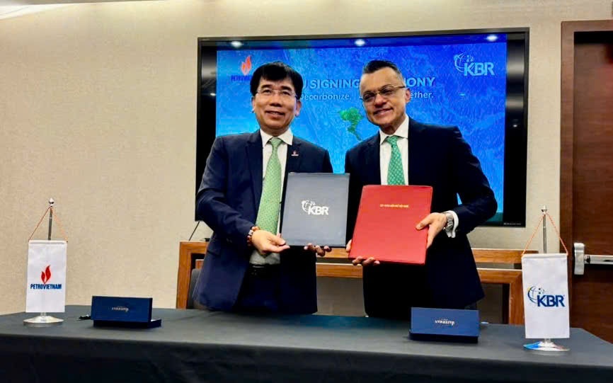 Petrovietnam và KBR ký Bản ghi nhớ hợp tác về công nghệ xanh và nhiên liệu hàng không bền vững Petrovietnam và KBR ký Bản ghi nhớ hợp tác về công nghệ xanh và nhiên liệu hàng không bền vững
