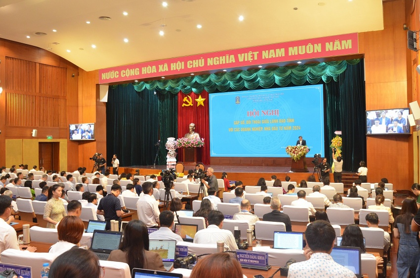 Bà Rịa – Vũng Tàu: Gặp gỡ, đối thoại với các doanh nghiệp, nhà đầu tư năm 2024 Bà Rịa - Vũng Tàu: Gặp gỡ, đối thoại với các doanh nghiệp, nhà đầu tư năm 2024