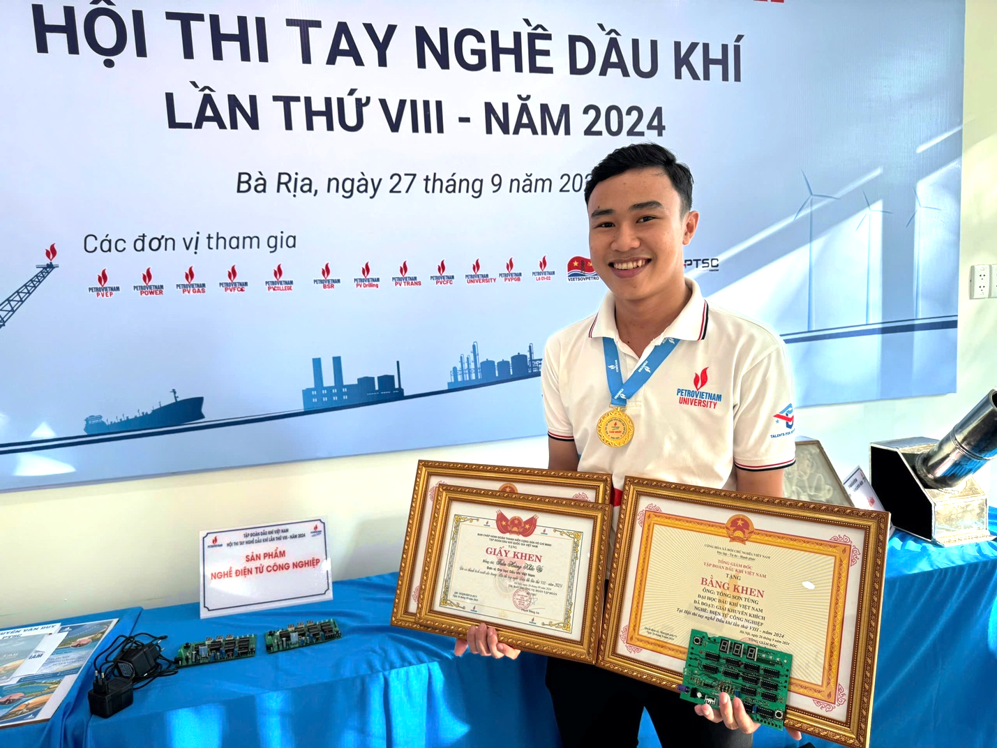 PVU khẳng định năng lực tại Hội thi tay nghề Dầu khí lần thứ VIII PVU khẳng định năng lực tại Hội thi tay nghề Dầu khí lần thứ VIII
