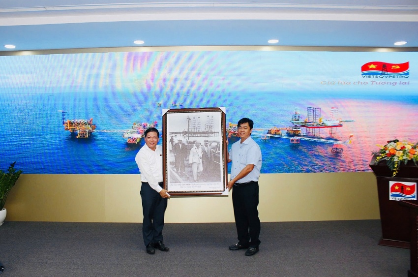 Báo cáo viên cấp tỉnh Bà Rịa – Vũng Tàu nghiên cứu thực tế tại Vietsovpetro Báo cáo viên cấp tỉnh Bà Rịa - Vũng Tàu nghiên cứu thực tế tại Vietsovpetro
