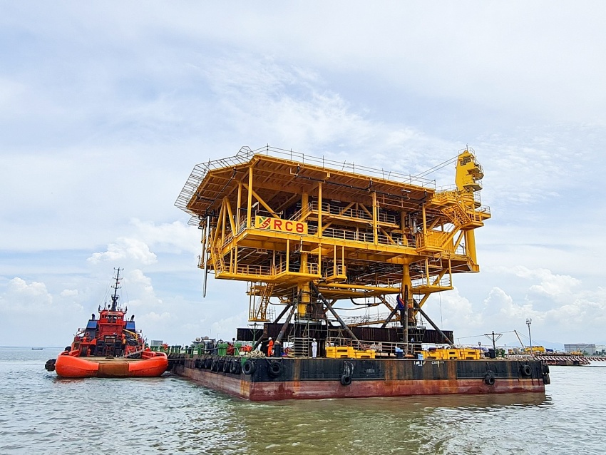 Tuổi trẻ XNXL Vietsovpetro dám nghĩ, dám làm, đổi mới sáng tạo trong công trình chế tạo và lắp đặt Topside giàn RC-8 Tuổi trẻ XNXL Vietsovpetro dám nghĩ, dám làm, đổi mới sáng tạo trong công trình chế tạo và lắp đặt Topside giàn RC-8