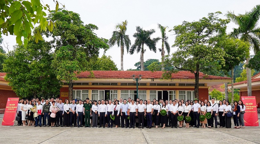 Đảng ủy PVEP tổ chức tọa đàm công tác phát triển Đảng viên khu vực phía Bắc Đảng ủy PVEP tổ chức tọa đàm công tác phát triển Đảng viên khu vực phía Bắc