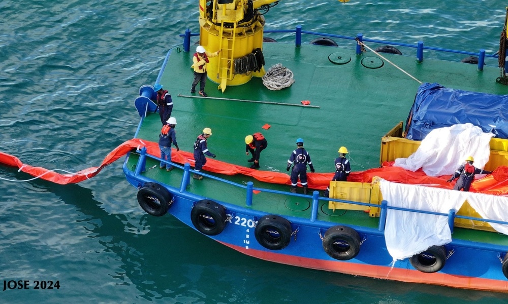 Singapore thử nghiệm robot ứng phó sự cố tràn dầu