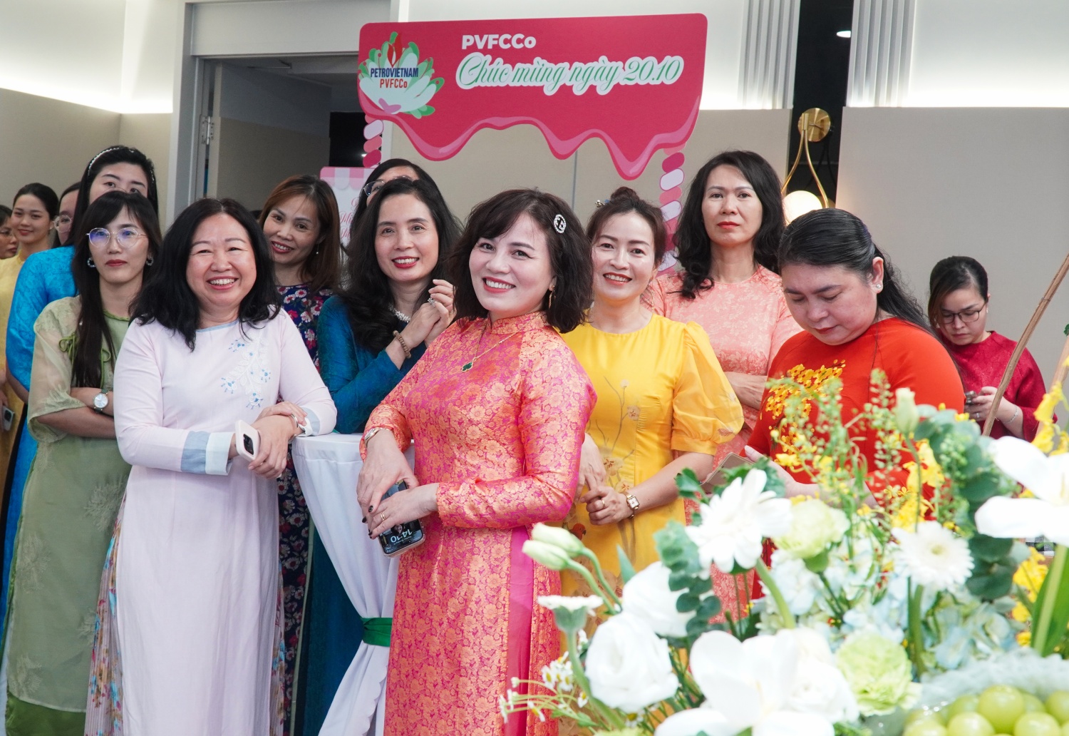 Công đoàn PVFCCo tổ chức kỷ niệm ngày Phụ Nữ Việt Nam 20/10 Công đoàn PVFCCo tổ chức kỷ niệm ngày Phụ nữ Việt Nam 20/10
