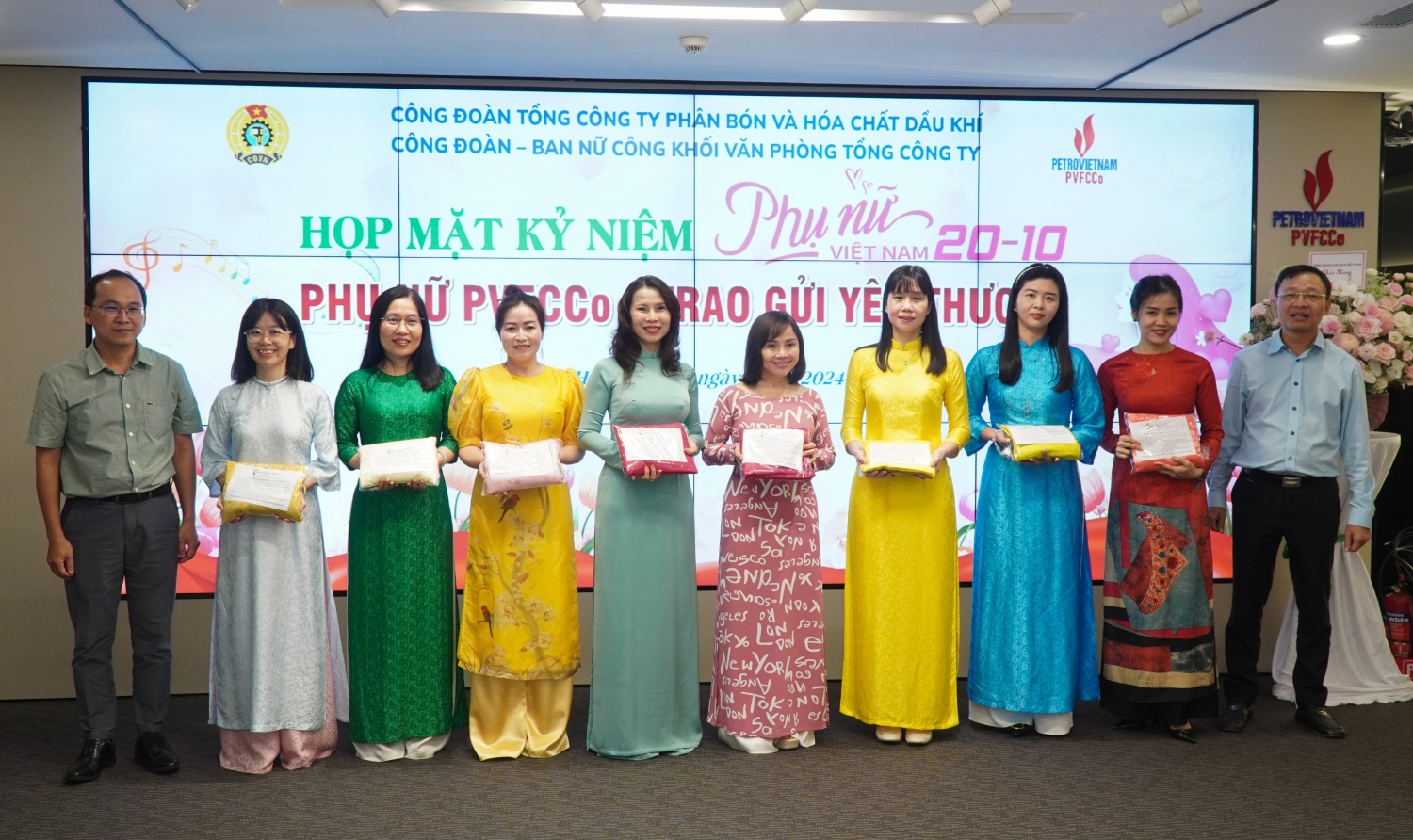 Công đoàn PVFCCo tổ chức kỷ niệm ngày Phụ Nữ Việt Nam 20/10 Công đoàn PVFCCo tổ chức kỷ niệm ngày Phụ nữ Việt Nam 20/10