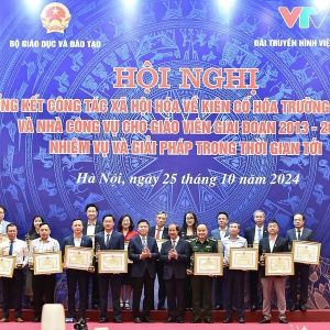 Petrovietnam và nhiều đơn vị thành viên được nhận Bằng khen trong công tác xã hội hóa, vì sự nghiệp giáo dục