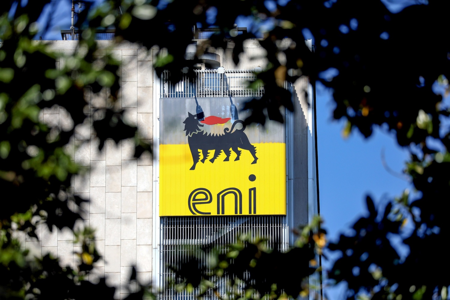 Eni tái cấu trúc và bổ sung vốn cho các đơn vị sản xuất nhiên liệu sinh học và hóa chất Eni tái cấu trúc và bổ sung vốn cho các đơn vị sản xuất nhiên liệu sinh học và hóa chất