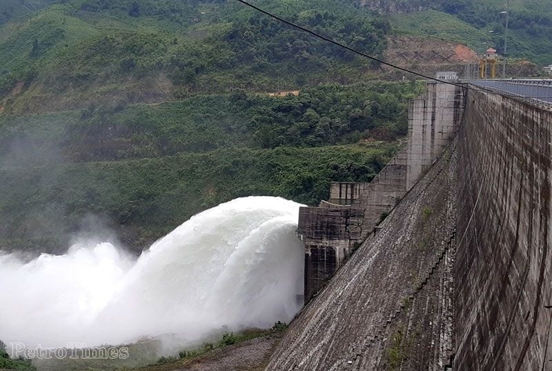 rà soát, triển khai các phương án vận hành và đảm bảo an toàn cho các hồ chứa và hạ du. rà soát, triển khai các phương án vận hành và đảm bảo an toàn cho các hồ chứa và hạ du.