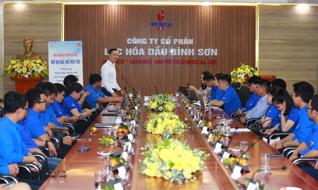Phó Tổng Giám đốc BSR Phạm Minh Nghĩa phát biểu chỉ đạo tại hội nghị. Phó Tổng Giám đốc BSR Phạm Minh Nghĩa phát biểu chỉ đạo tại hội nghị.