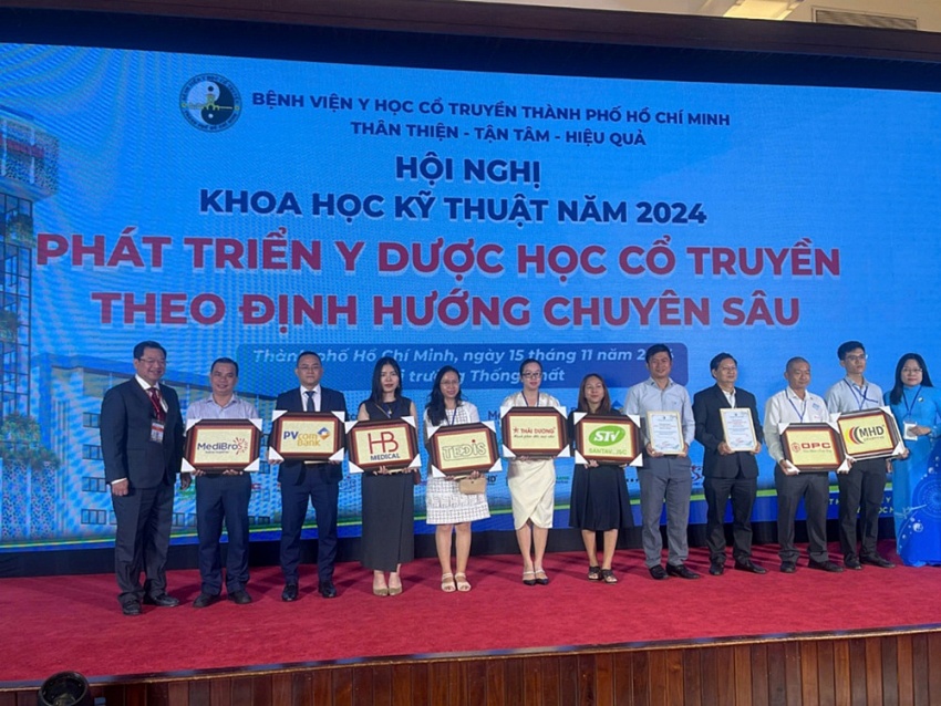 PVcomBank đẩy mạnh hợp tác với bệnh viện Y học cổ truyền TP. Hồ Chí Minh