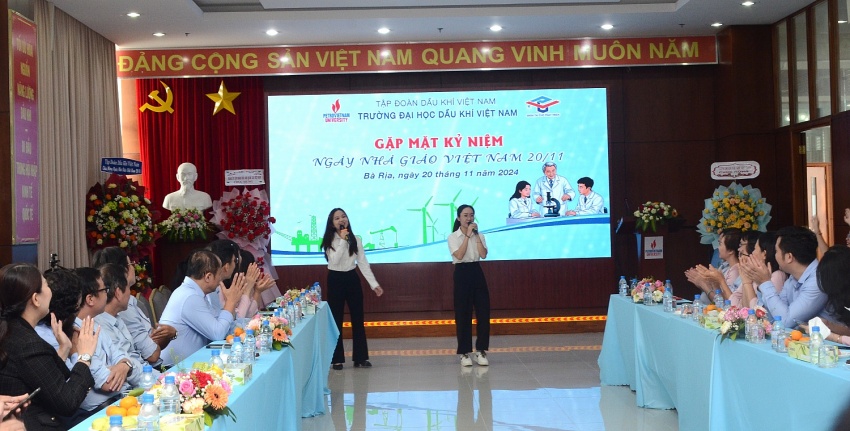Trường Đại học Dầu khí Việt Nam kỷ niệm Ngày Nhà giáo Việt Nam Trường Đại học Dầu khí Việt Nam tổ chức gặp mặt kỷ niệm Ngày Nhà giáo Việt Nam