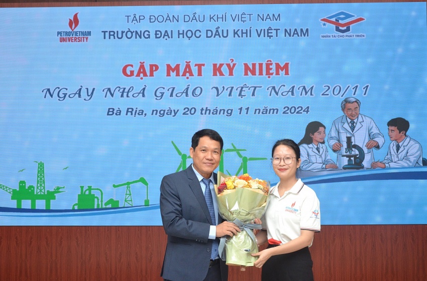 Trường Đại học Dầu khí Việt Nam kỷ niệm Ngày Nhà giáo Việt Nam Trường Đại học Dầu khí Việt Nam tổ chức gặp mặt kỷ niệm Ngày Nhà giáo Việt Nam
