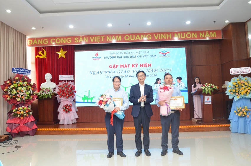 Trường Đại học Dầu khí Việt Nam kỷ niệm Ngày Nhà giáo Việt Nam Trường Đại học Dầu khí Việt Nam tổ chức gặp mặt kỷ niệm Ngày Nhà giáo Việt Nam