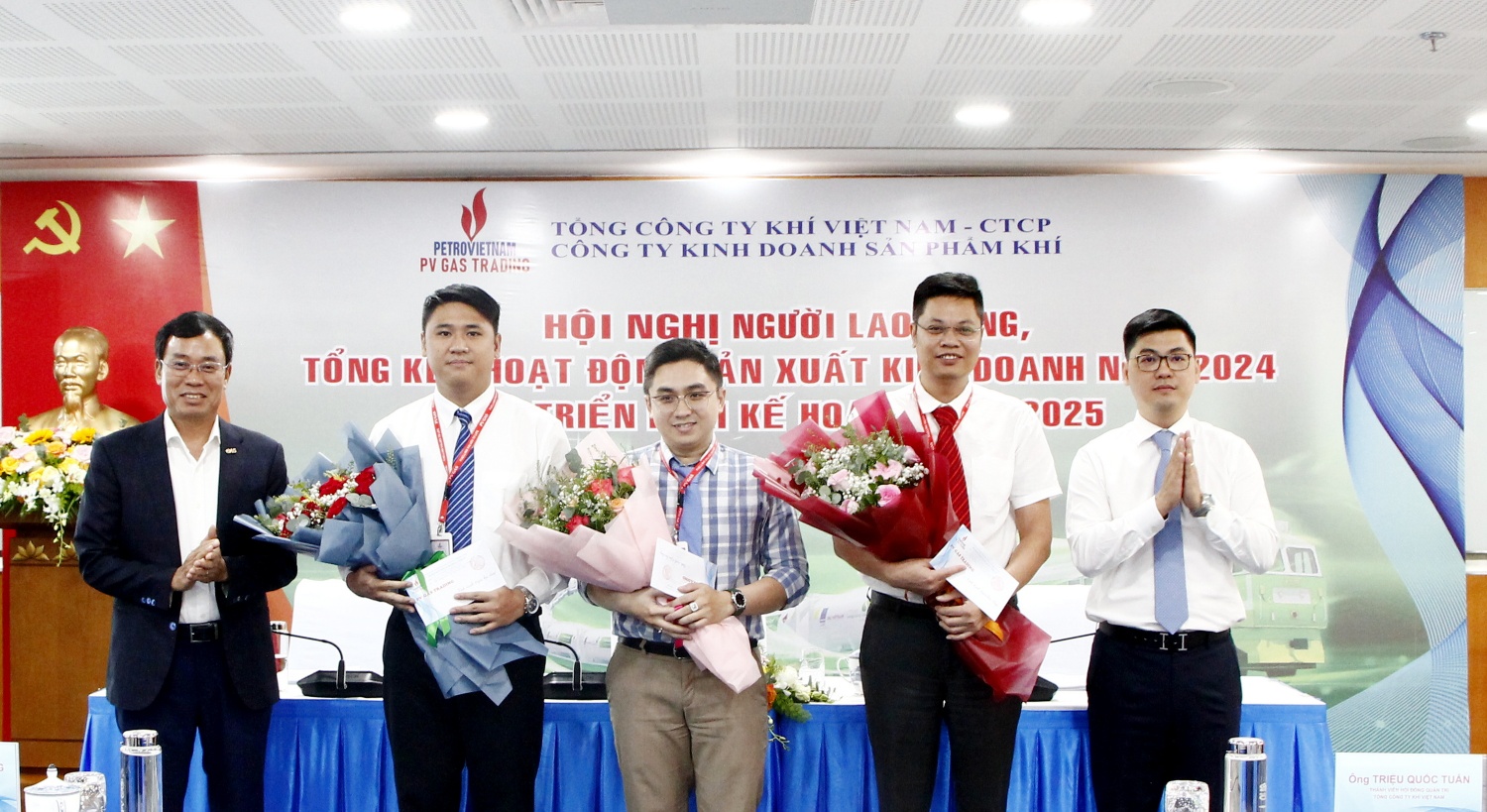 Vinh danh NLĐ PV GAS TRADING có thành tích xuất sắc năm 2024 Vinh danh NLĐ PV GAS TRADING có thành tích xuất sắc năm 2024