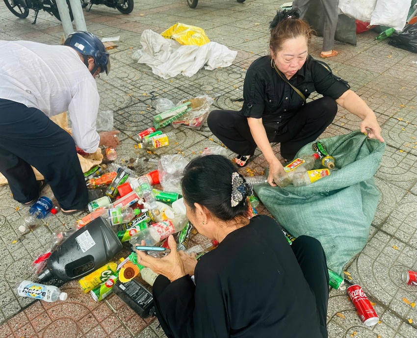 Bà Rịa - Vũng Tàu: Ngày hội “đổi rác lấy quà” tại xã Đảo Long Sơn Bà Rịa - Vũng Tàu: Chương trình “đổi rác lấy quà” tại xã đảo Long Sơn