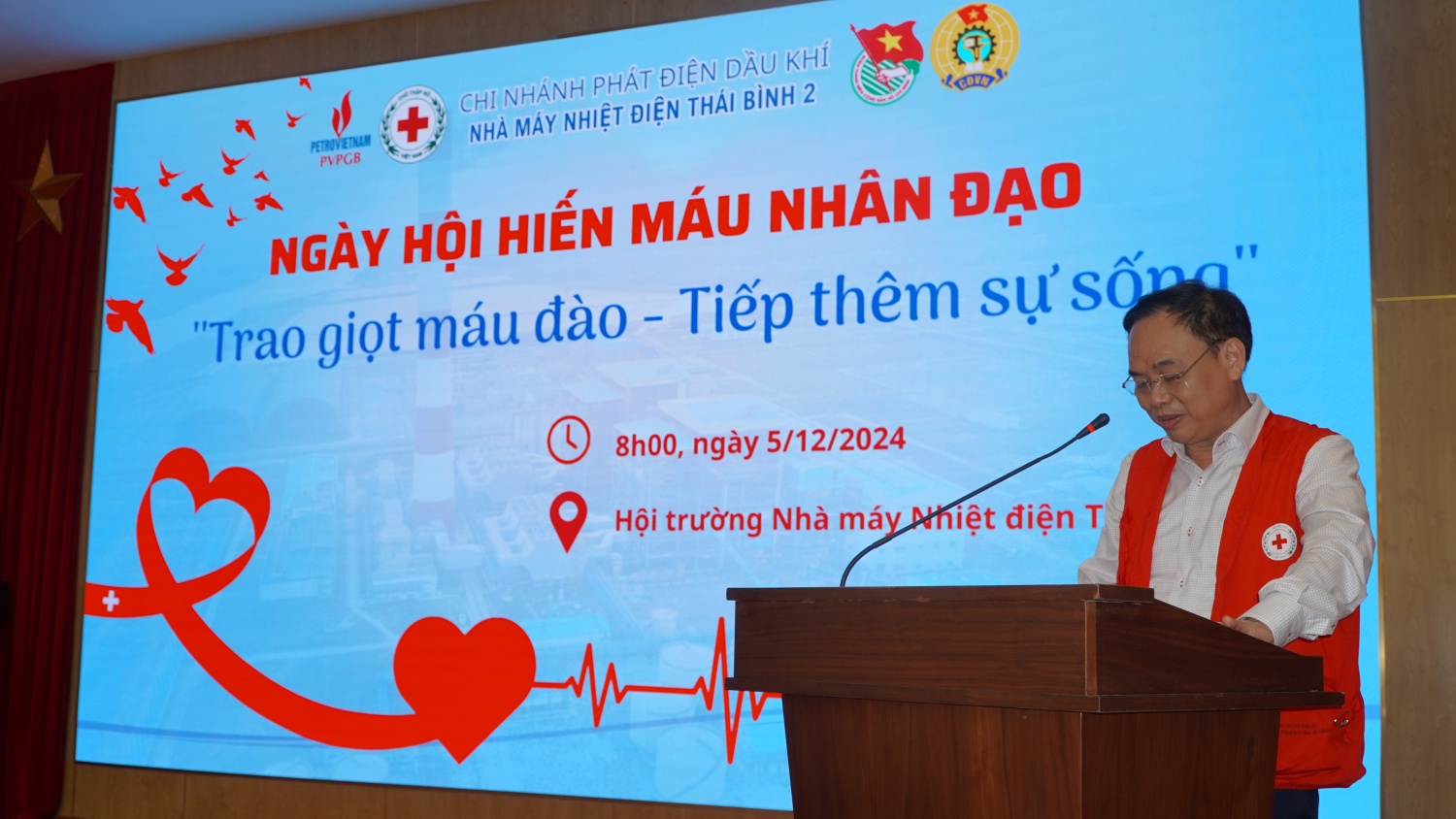 Ngày hội hiến máu nhân đạo “Trao giọt máu đào - Tiếp thêm sự sống” năm 2024 tại NMNĐ Thái Bình 2