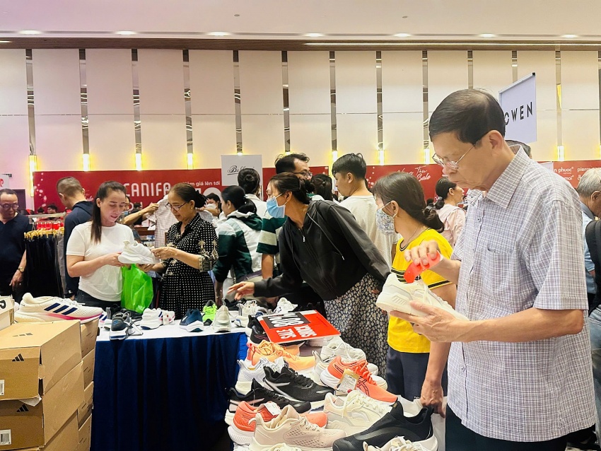 Bà Rịa   Vũng Tàu khai mạc chương trình khuyến mại hàng hiệu lên đến 80%