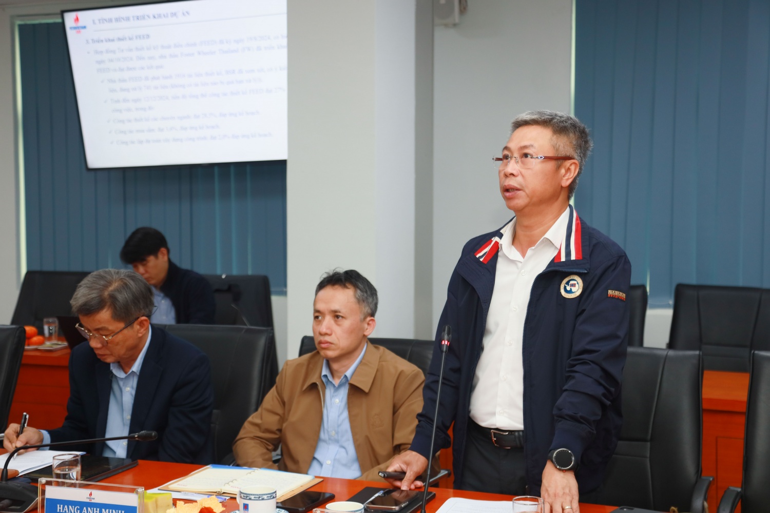 ông Nghiêm Đức Dương - Phó Tổng Giám đốc BSR kiêm Trưởng ban QLDA NCMR NMLD Dung Quất . ông Nghiêm Đức Dương - Phó Tổng Giám đốc BSR kiêm Trưởng ban QLDA NCMR NMLD Dung Quất .