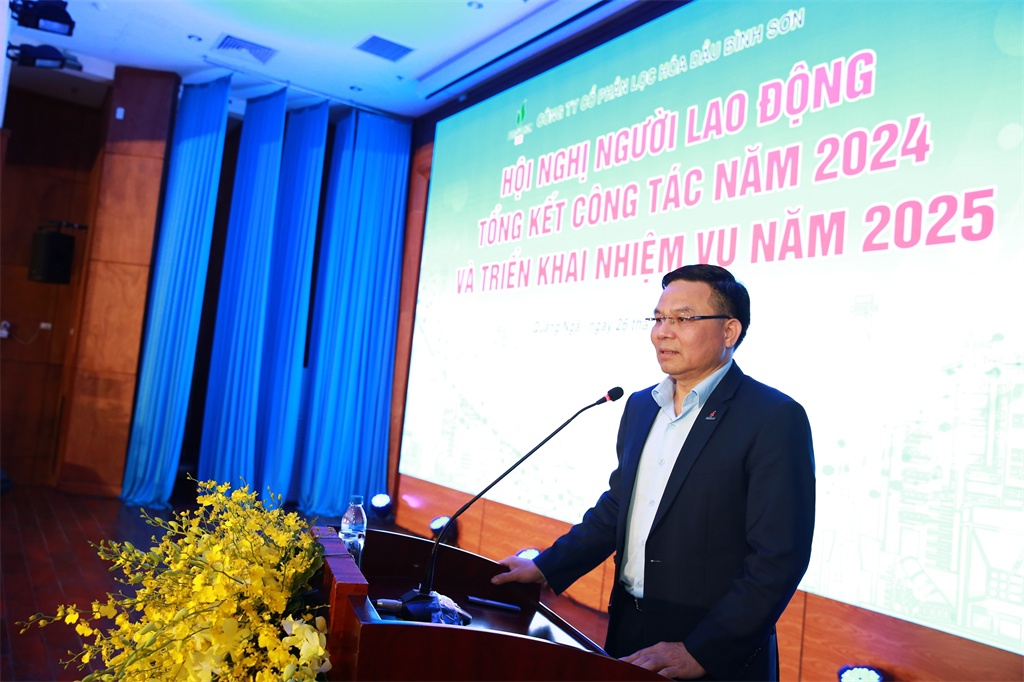 Chủ tịch HĐTV Petrovietnam Lê Mạnh Hùng phát biểu chỉ đạo tại hội nghị Chủ tịch HĐTV Petrovietnam Lê Mạnh Hùng phát biểu chỉ đạo tại hội nghị