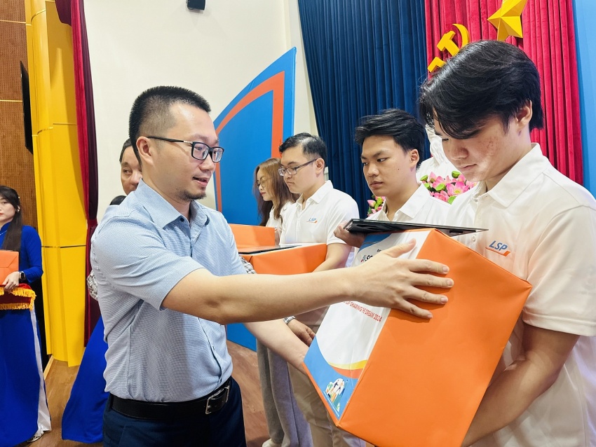 Học bổng 