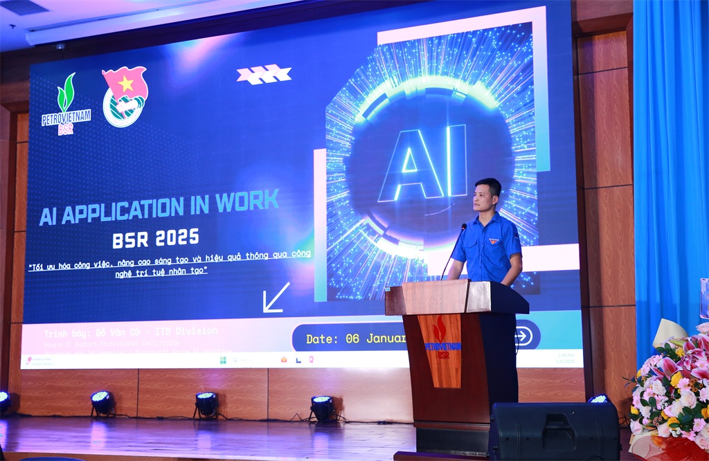 Đại diện các chi đoàn trình bày tham luận tại Hội nghị Đại diện các chi đoàn trình bày tham luận tại Hội nghị