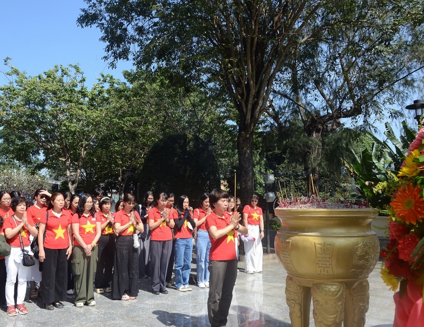Chuỗi hoạt động ý nghĩa của Ban Nữ Công Vietsovpetro Chào đón Xuân Ất Tỵ 2025 Ban Nữ công Công đoàn Vietsovpetro tổ chức chuỗi hoạt động ý nghĩa chào đón xuân Ất Tỵ 2025