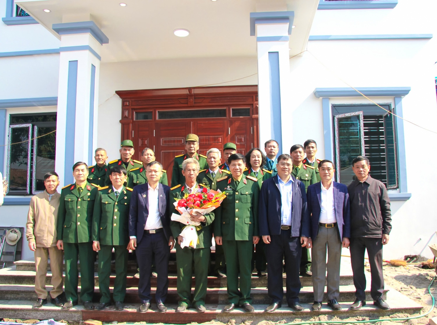 Hội CCB Petrovietnam thăm, tặng quà CCB có hoàn cảnh khó khăn tại huyện Văn Lâm, tỉnh Hưng Yên Hội CCB Petrovietnam thăm, tặng quà CCB có hoàn cảnh khó khăn tại huyện Văn Lâm, tỉnh Hưng Yên