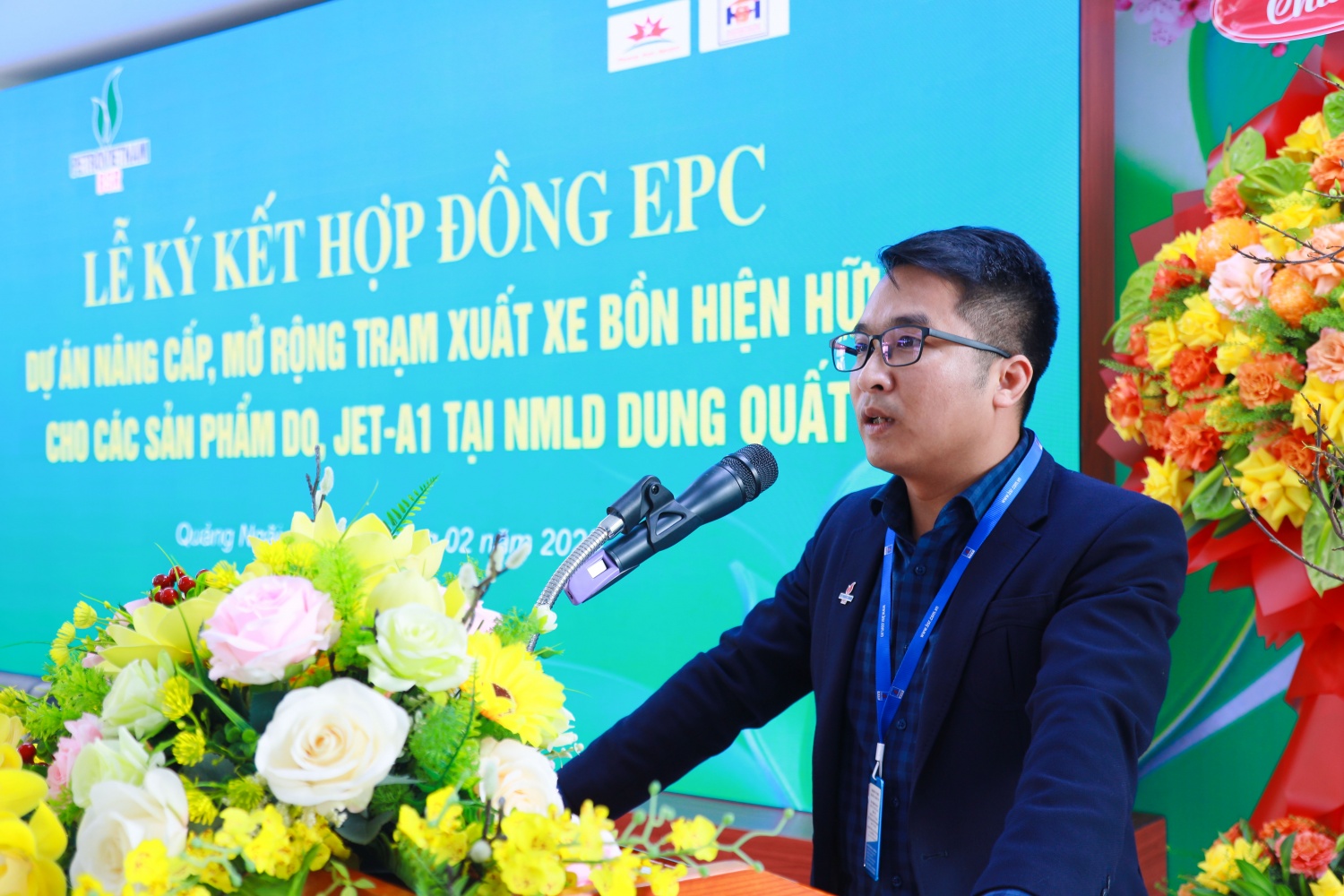 Đại diện Liên danh nhà thầu, ông Đỗ Mạnh Hùng - Giám đốc PMS phát biểu tại lễ ký kết. Đại diện Liên danh nhà thầu, ông Đỗ Mạnh Hùng - Giám đốc PMS phát biểu tại lễ ký kết.