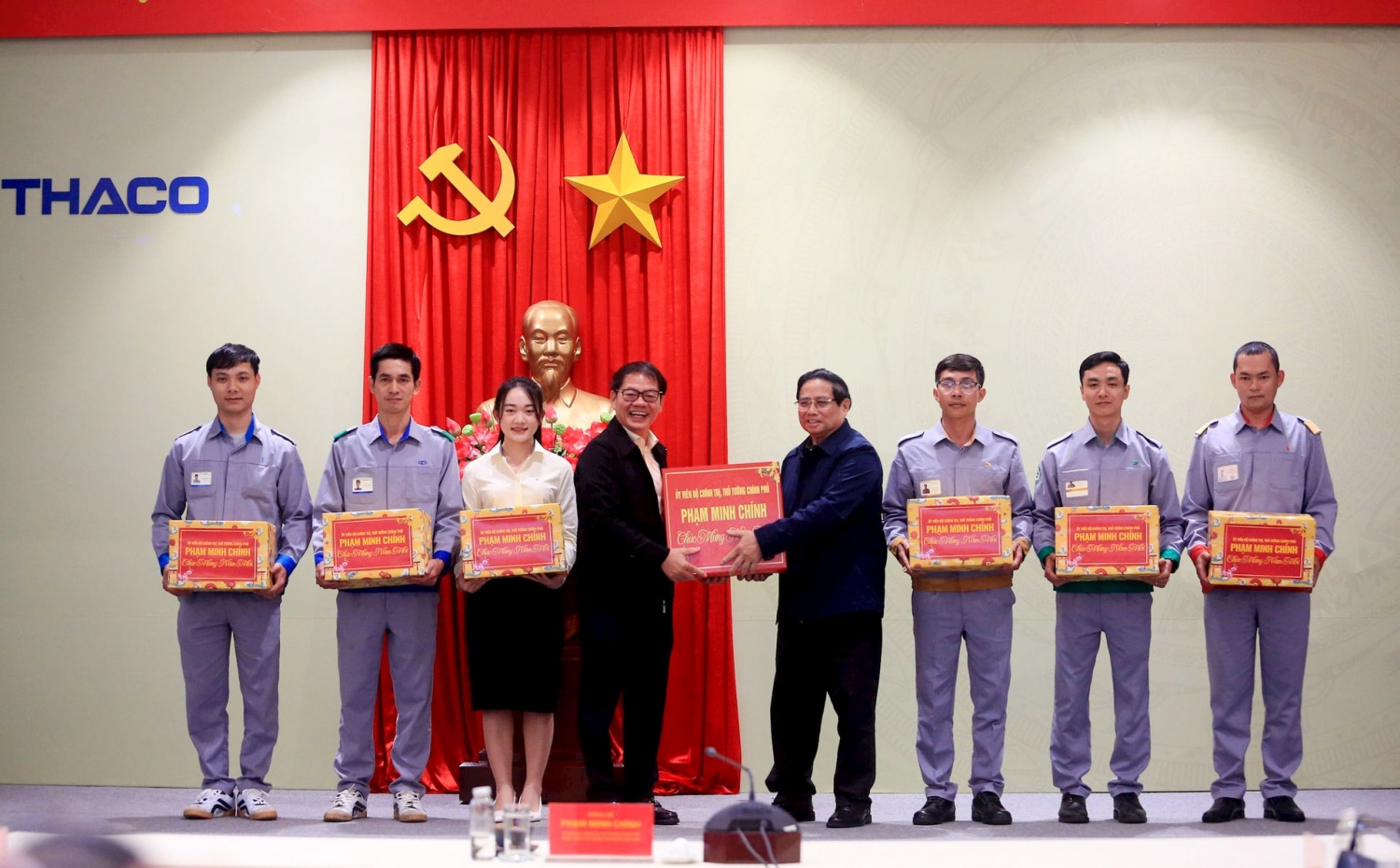 Thủ tướng Phạm Minh Chính đề nghị THACO nghiên cứu và phát triển việsản xuất toa tàu đường sắt tốc độ cao