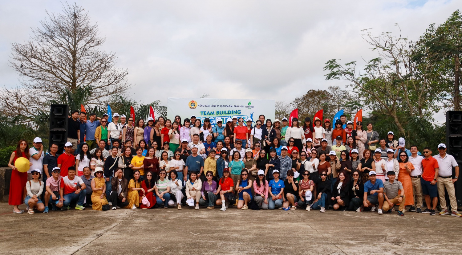 Hoạt động teambuilding gắn kết các CBNV tại BSR được tổ chức tại Làng cổ Phước Tích với nhiều hoạt động vui chơi và tham quan tìm hiểu về di tích văn hoá nổi tiếng của tỉnh Thừa Thiên – Huế.
