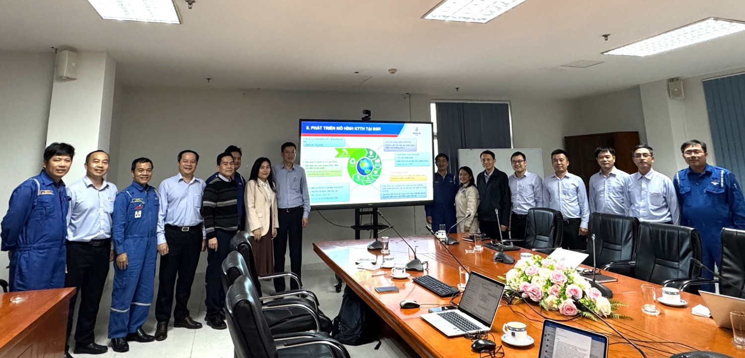 Các đại biểu tham dự Hội thảo “Phát triển kinh tế tuần hoàn tại BSR”. Các đại biểu tham dự Hội thảo “Phát triển kinh tế tuần hoàn tại BSR”.