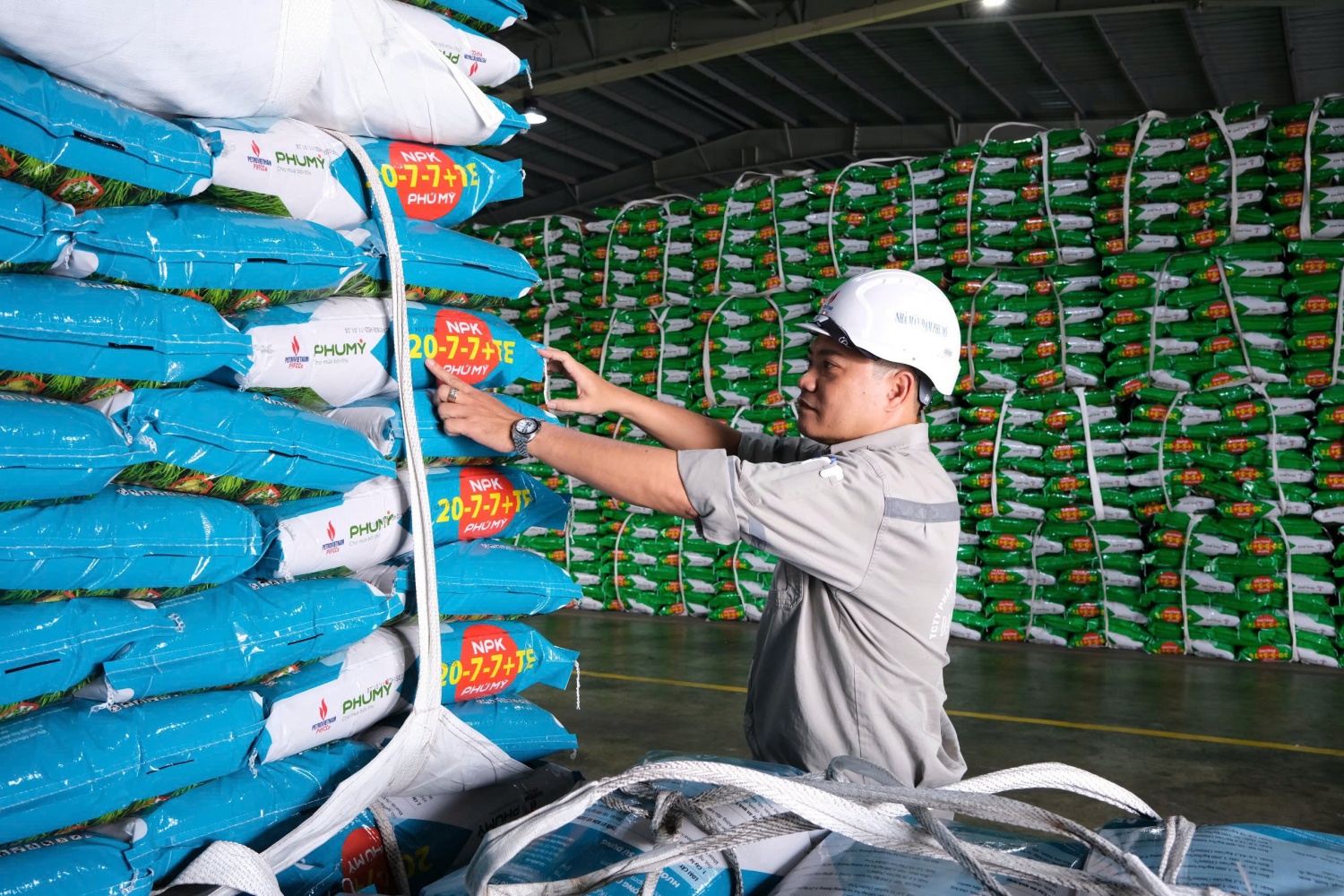 DPM chia 15% cổ tức tiền mặt và phát hành gần 74% cổ phiếu mới