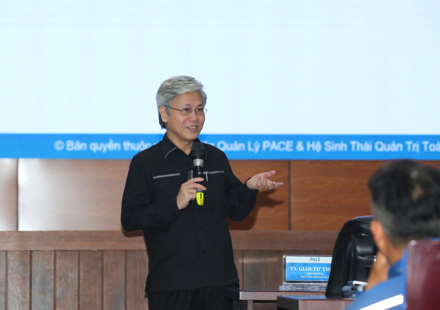 Thúc đẩy văn hóa học tập và đổi mới sáng tạo trên nền tảng giá trị cốt lõi của văn hóa BSR Thúc đẩy văn hóa học tập và đổi mới sáng tạo trên nền tảng giá trị cốt lõi của văn hóa BSR