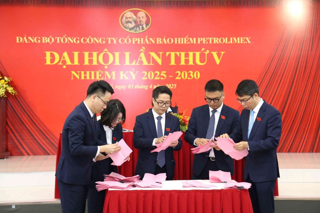 Đại hội lần thứ V nhiệm kỳ 2025 – 2030 của Đảng Bộ Tổng Công ty CP Bảo hiểm Petrolimex thành công rực rỡ Đại hội lần thứ V nhiệm kỳ 2025 – 2030 của Đảng Bộ Tổng Công ty CP Bảo hiểm Petrolimex thành công rực rỡ