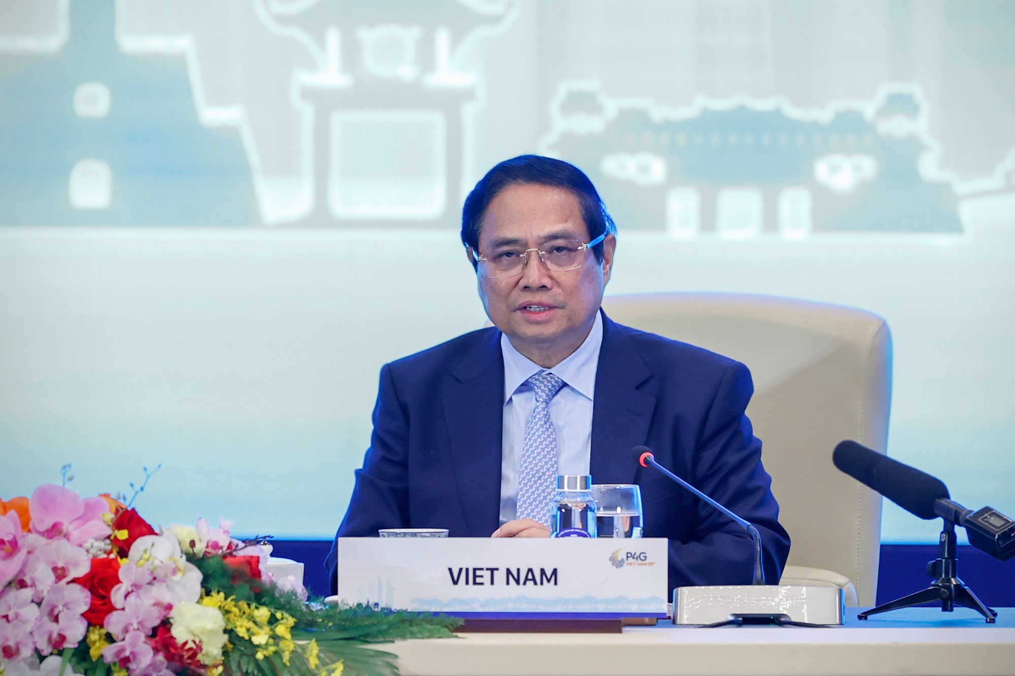 Thủ tướng: 3 kiến tạo để chuyển đổi xanh bền vững, lấy con người làm trung tâm- Ảnh 1.