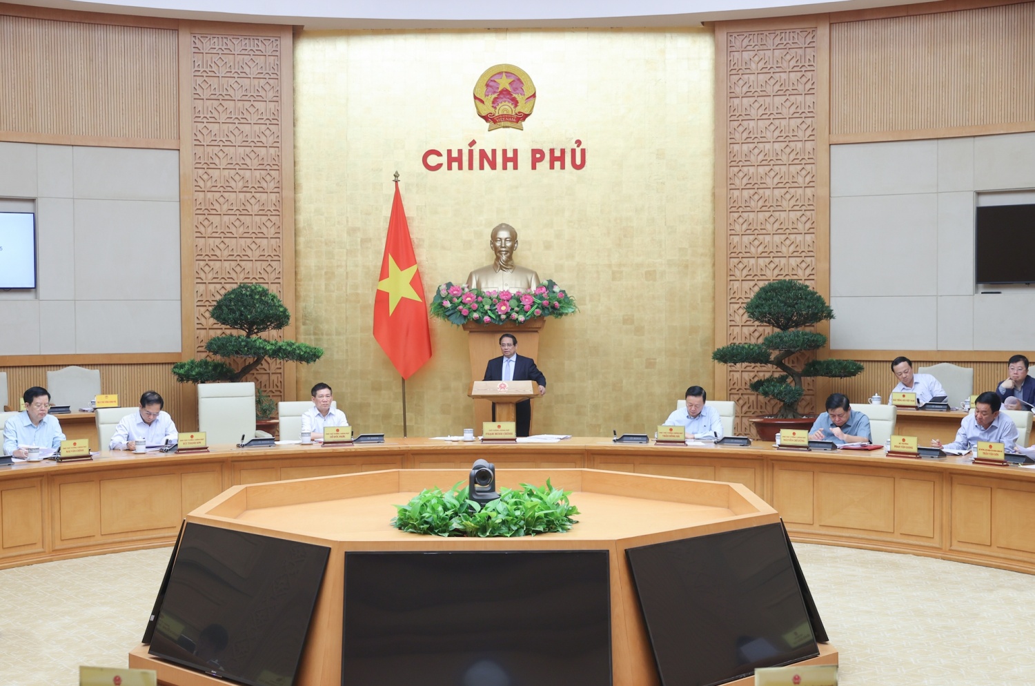 Thủ tướng: 