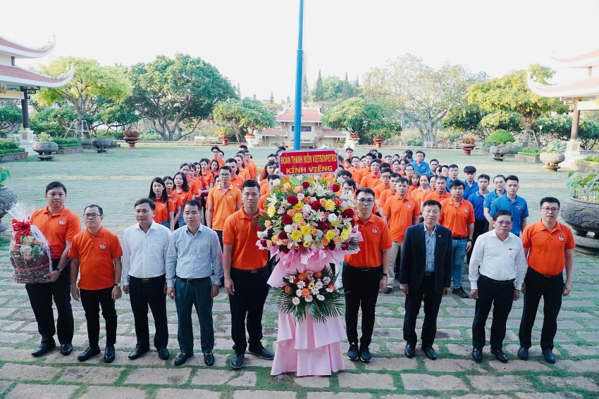 Đoàn Thanh niên Vietsovpetro tổ chức chương trình “Dấu ấn lịch sử - Dẫn lối thanh niên” Đoàn Thanh niên Vietsovpetro tổ chức chương trình “Dấu ấn lịch sử Dẫn lối thanh niên”