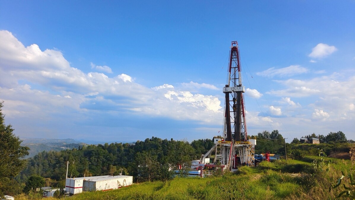 Sinopec lập kỷ lục mới với giếng khoan thẳng sâu hơn 5.300 mét
