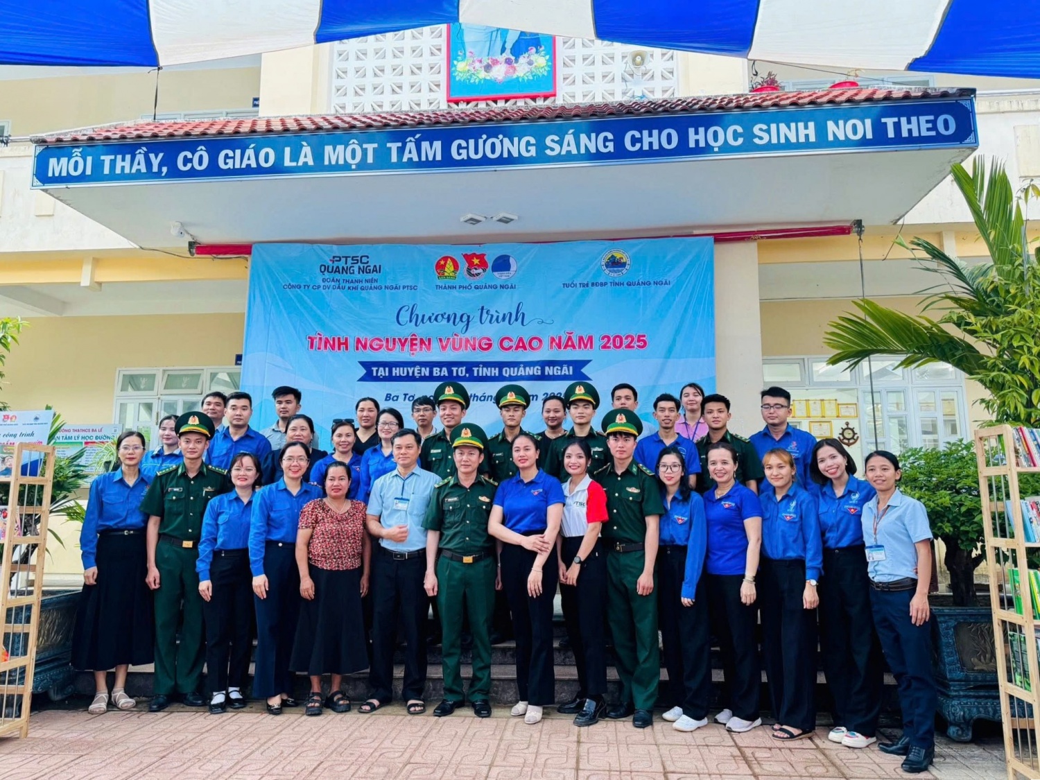 Đoàn Thanh niên PTSC Quảng Ngãi: Theo dấu chân Người - Viết tiếp ước mơ non sông