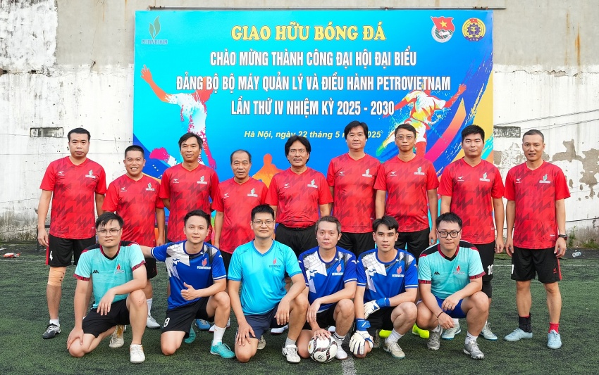 Sôi động Giải giao hữu bóng đá chào mừng thành công Đại hội Đại biểu Đảng bộ BMQL&ĐH Petrovietnam lần thứ IV nhiệm kỳ 2025 - 2030