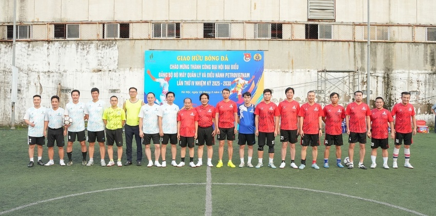 Sôi động Giải giao hữu bóng đá chào mừng thành công Đại hội Đảng bộ BMQL&ĐH Petrovietnam lần thứ IV Sôi động Giải giao hữu bóng đá chào mừng thành công Đại hội Đảng bộ BMQL&ĐH Petrovietnam lần thứ IV