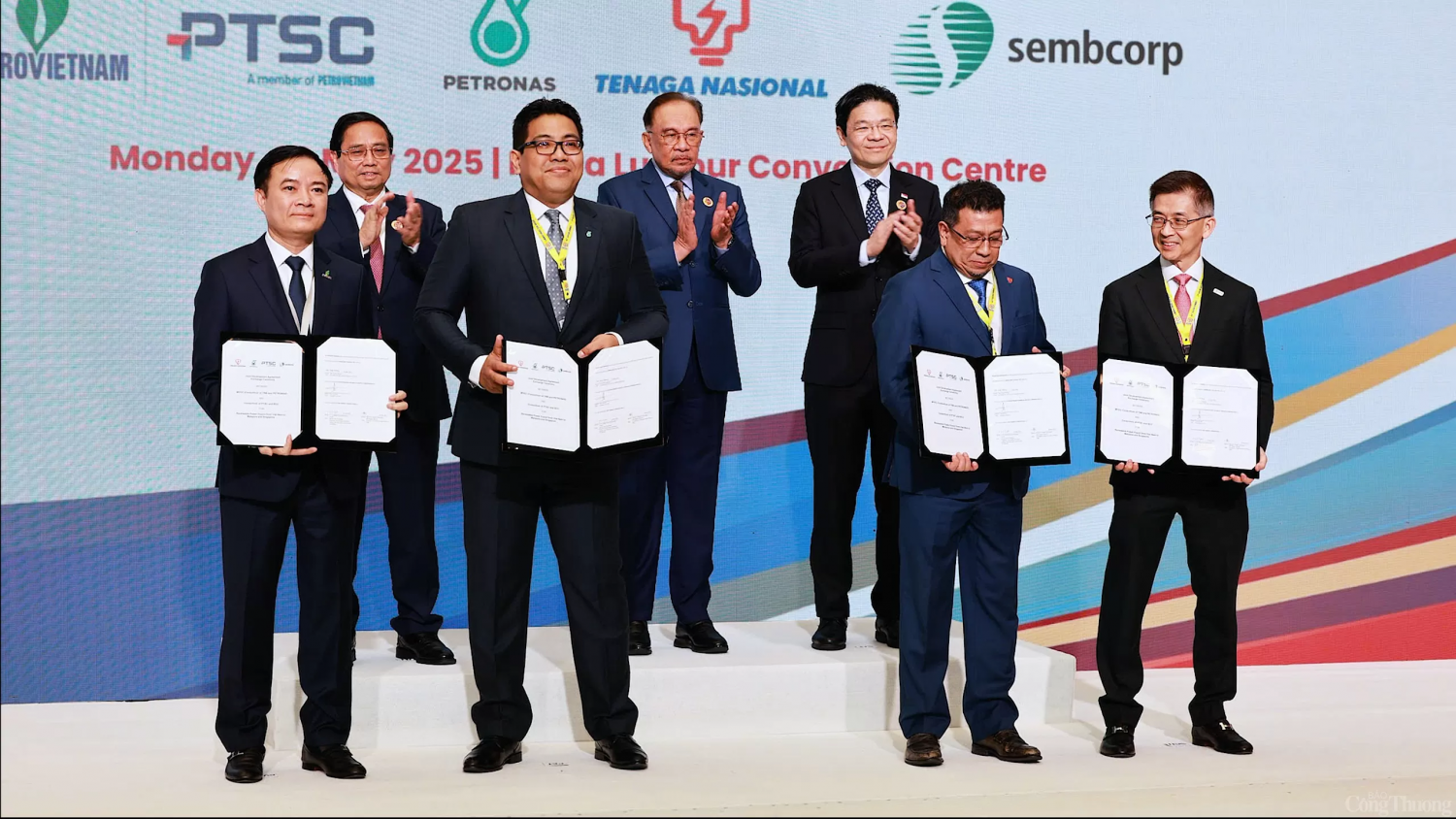 Bài 1: Khi doanh nghiệp nhà nước vươn mình Bài 1: Khi doanh nghiệp nhà nước vươn mình