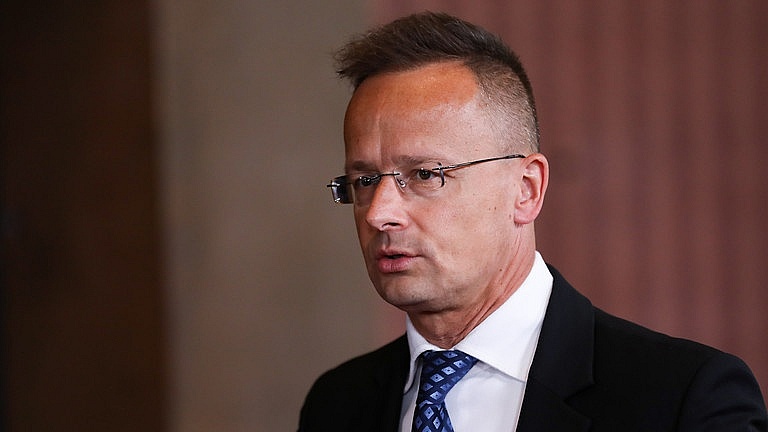 Hungary chỉ mặt Hungary chỉ mặt