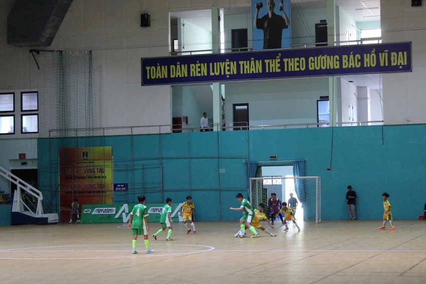 Khai mạc Giải U11, U13 Toàn quốc: Gần 300 cầu thủ tranh tài sôi nổi tại Bà Rịa - Vũng Tàu Khai mạc Giải bóng đá U11, U13 toàn quốc: Gần 300 cầu thủ tranh tài sôi nổi tại Bà Rịa - Vũng Tàu